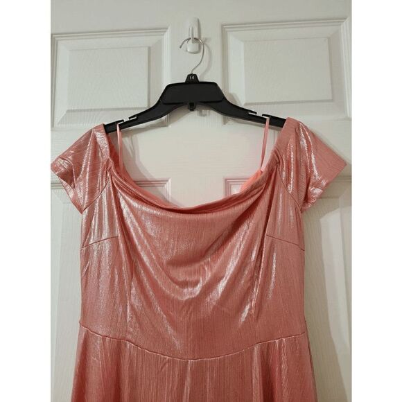 ✨ NWT Metallic Off Shoulder Short Sleeve Cocktail Party Club Pink Dress NWT - Picture 13 of 16